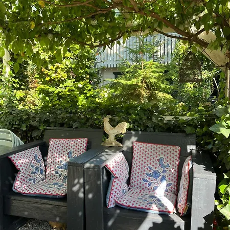 Cosy & Natural *fireplace*garden*2 Bikes * Heinenoord
